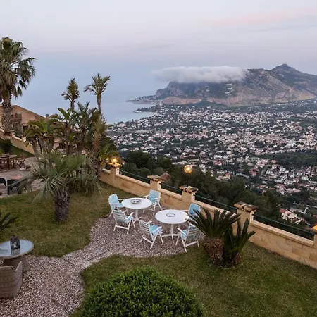 Vista Mare Con Piscina Privata A Mondello Villa *